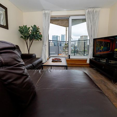 Two Bed Apartment Near Canary Wharf ลอนดอน ภายนอก รูปภาพ