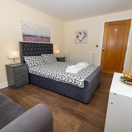 Two Bed Apartment Near Canary Wharf ลอนดอน ภายนอก รูปภาพ