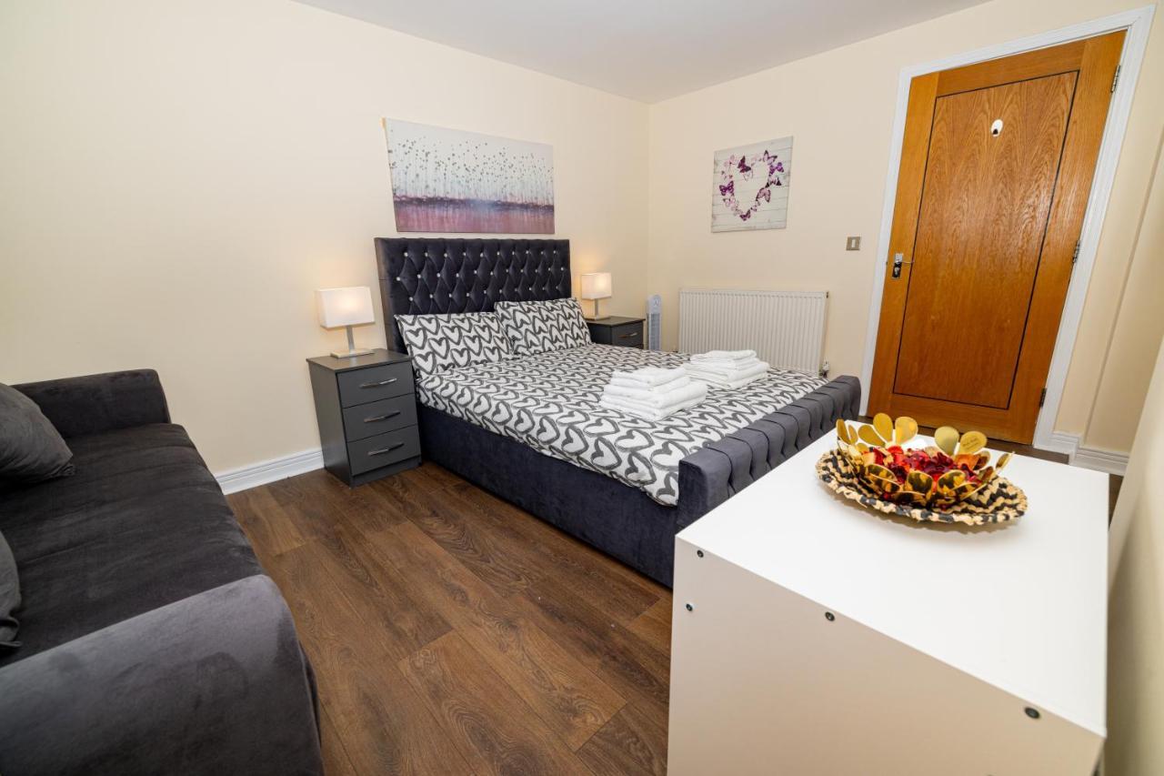 Two Bed Apartment Near Canary Wharf ลอนดอน ภายนอก รูปภาพ