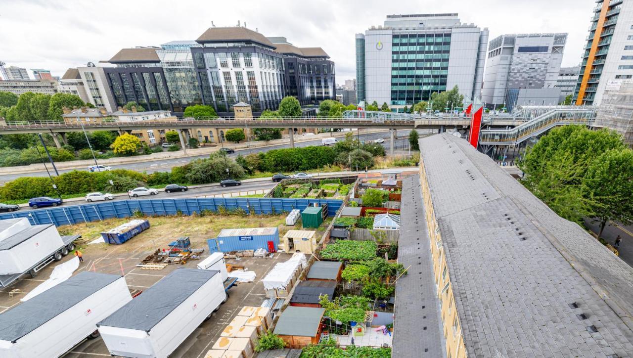 Two Bed Apartment Near Canary Wharf ลอนดอน ภายนอก รูปภาพ
