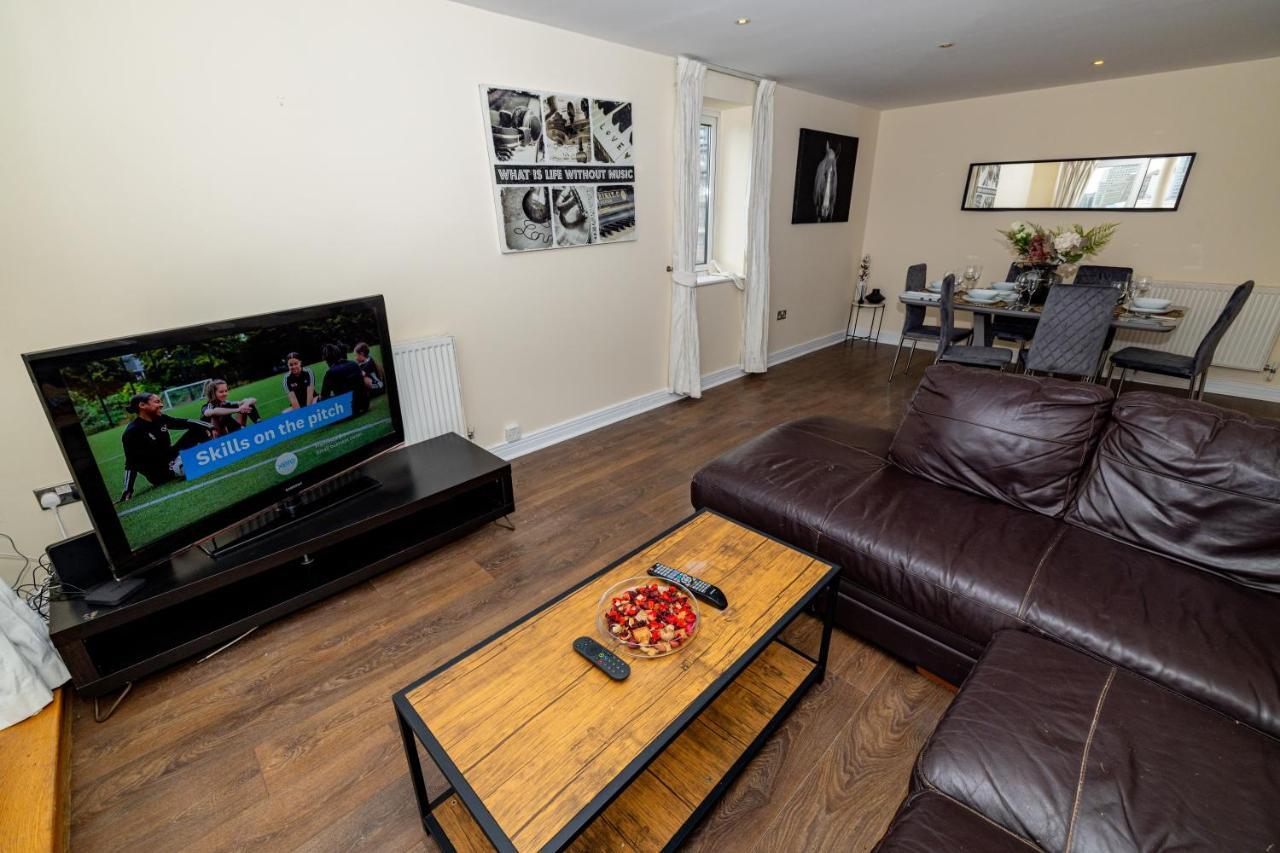 Two Bed Apartment Near Canary Wharf ลอนดอน ภายนอก รูปภาพ