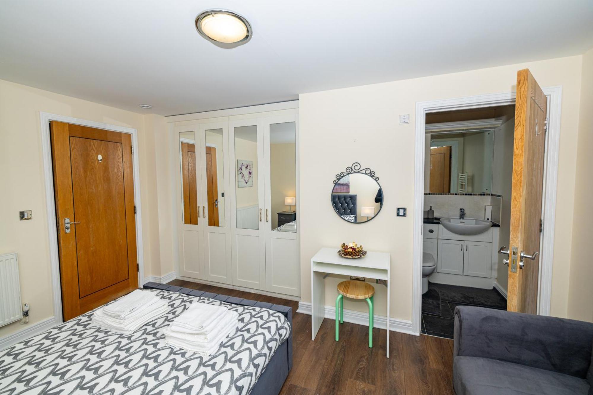 Two Bed Apartment Near Canary Wharf ลอนดอน ภายนอก รูปภาพ