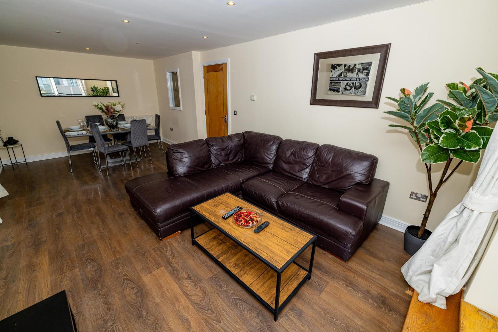 Two Bed Apartment Near Canary Wharf ลอนดอน ภายนอก รูปภาพ